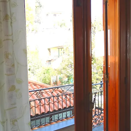 Matthome Apartment *